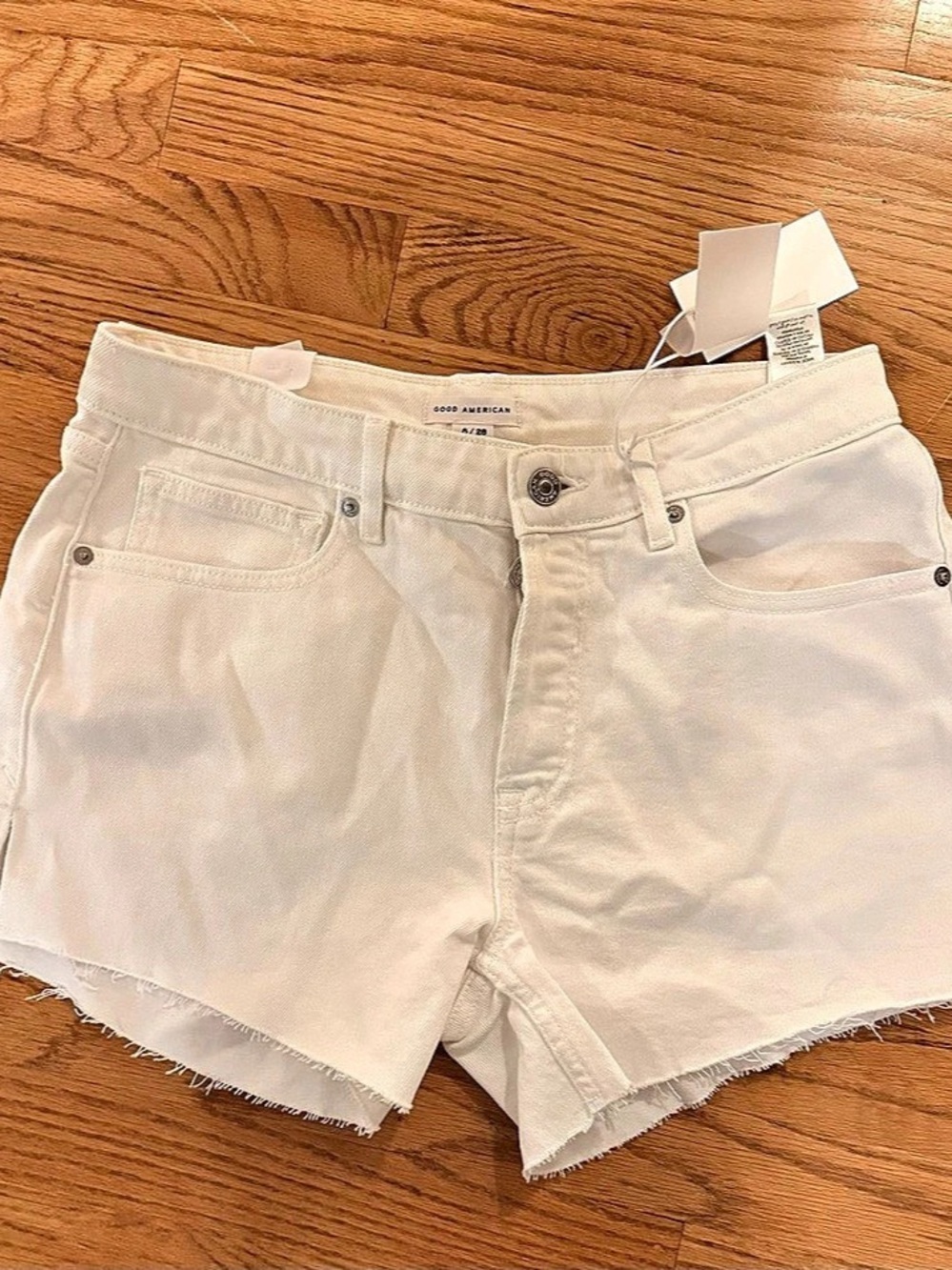 Good American Vintage Short White Denim Jean Shorts Size 6 NWT
